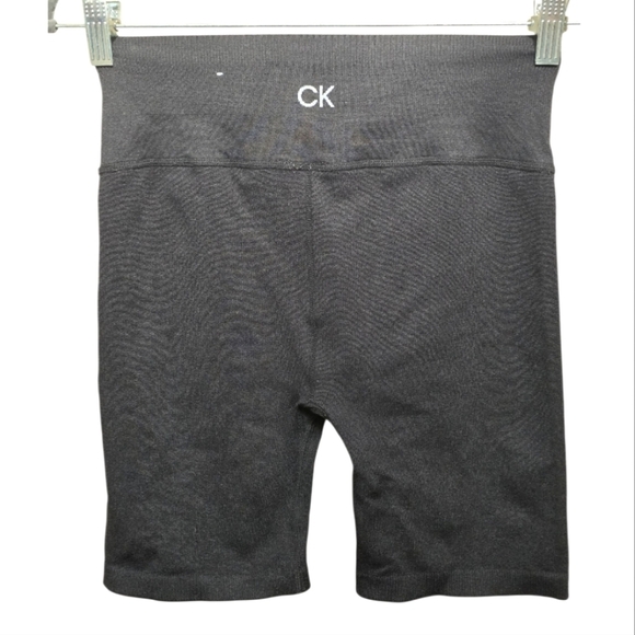 Calvin Klein Performance Ribbed Bike Shorts - Picture 3 of 3